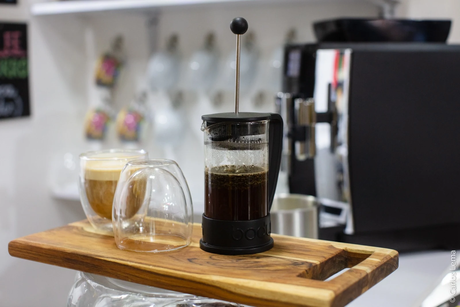 Fresh coffee prepared during the market experience