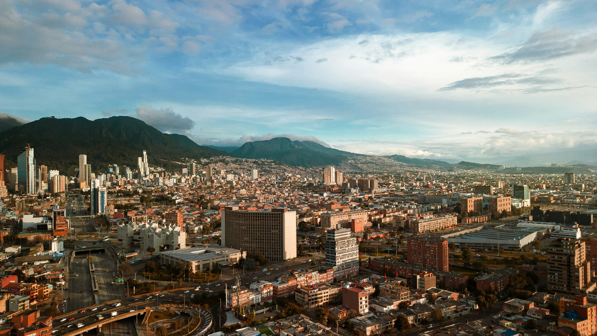 Panoramic view of Bogotá and the eastern mountains